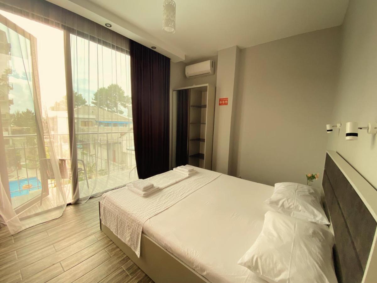 Hotel Vs 코불레티 외부 사진